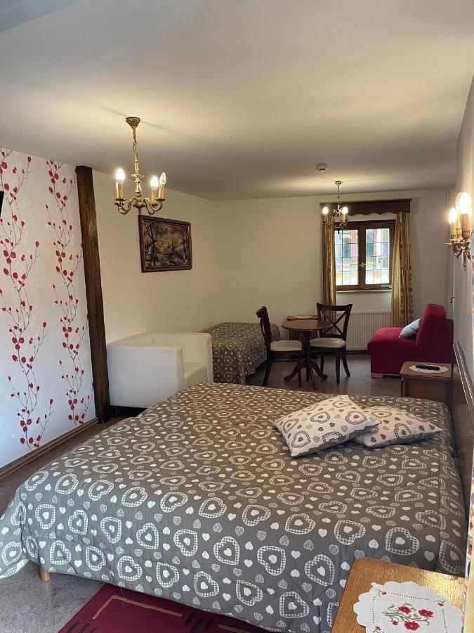 La Grange Du Pape - Annexe De L'Hotel La Ferme Du Pape Егісайм Екстер'єр фото